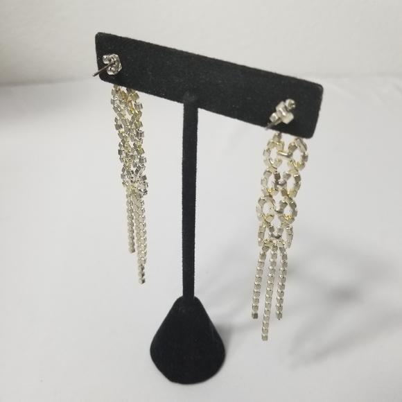 2 For 29 Metallic Earrings NWOT - Picture 2 of 3